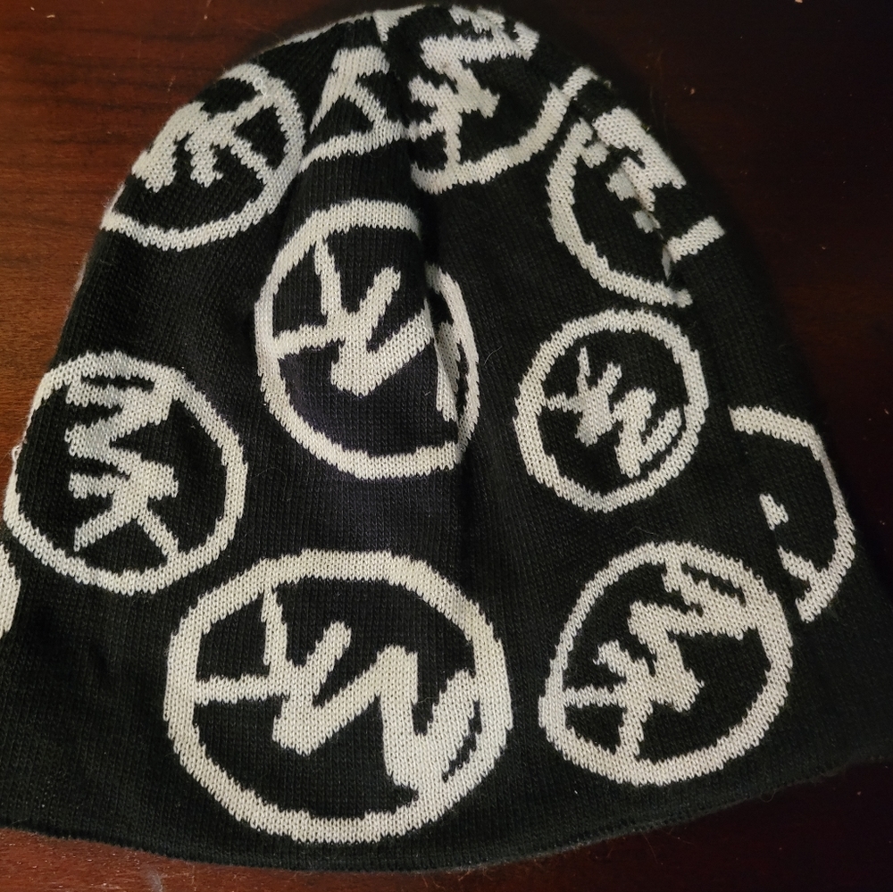 Michael Kors Beanie Hat Black and White. Reverseable and so cute!